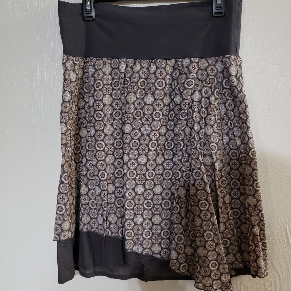 Sandwich brand skirt